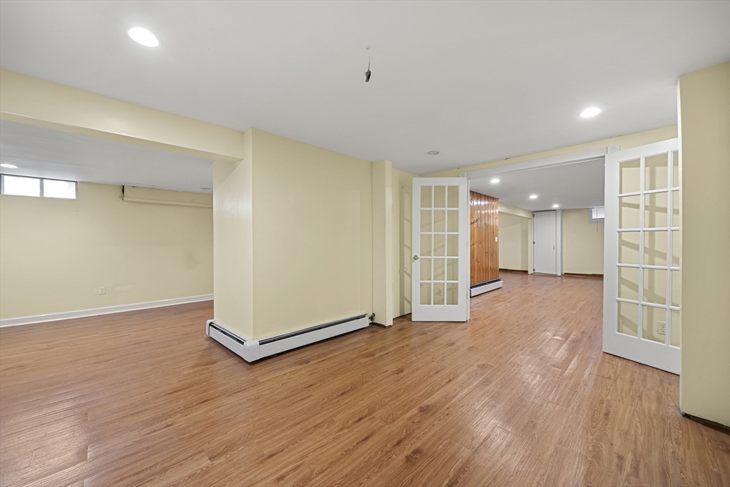 276 Oak St