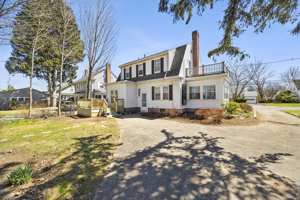 61 Oak Street