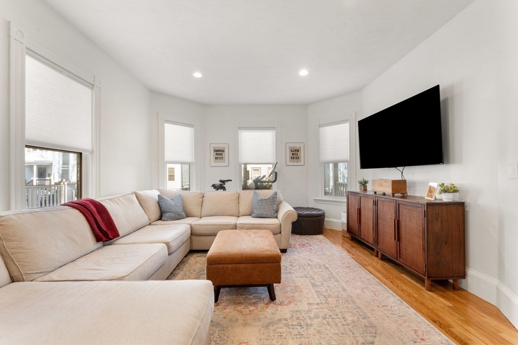 71 Romsey St # 1