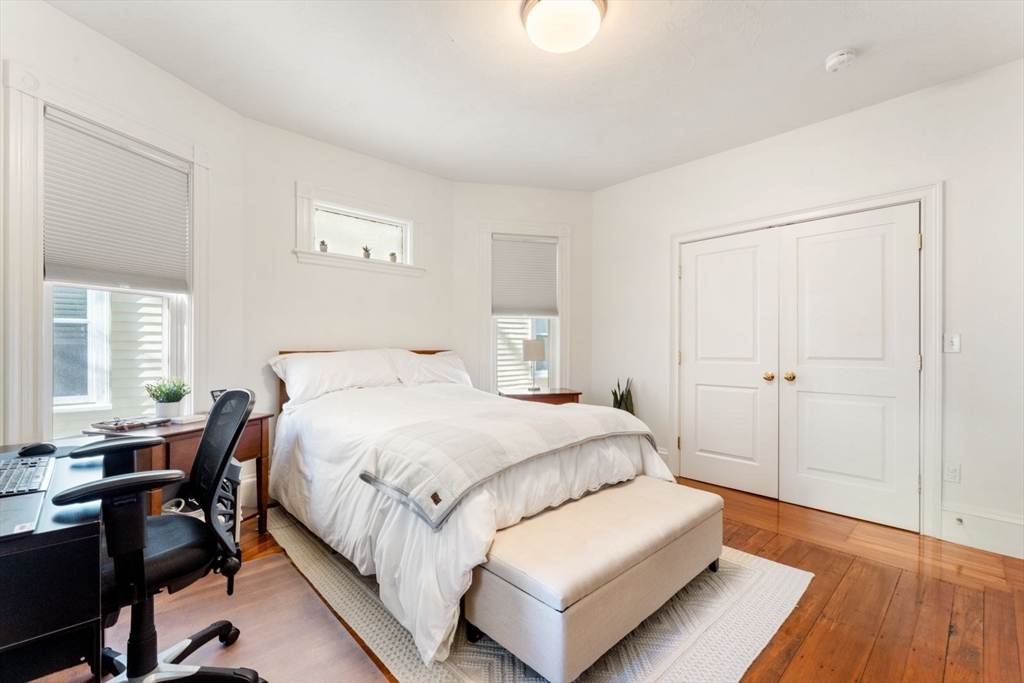 71 Romsey St # 1