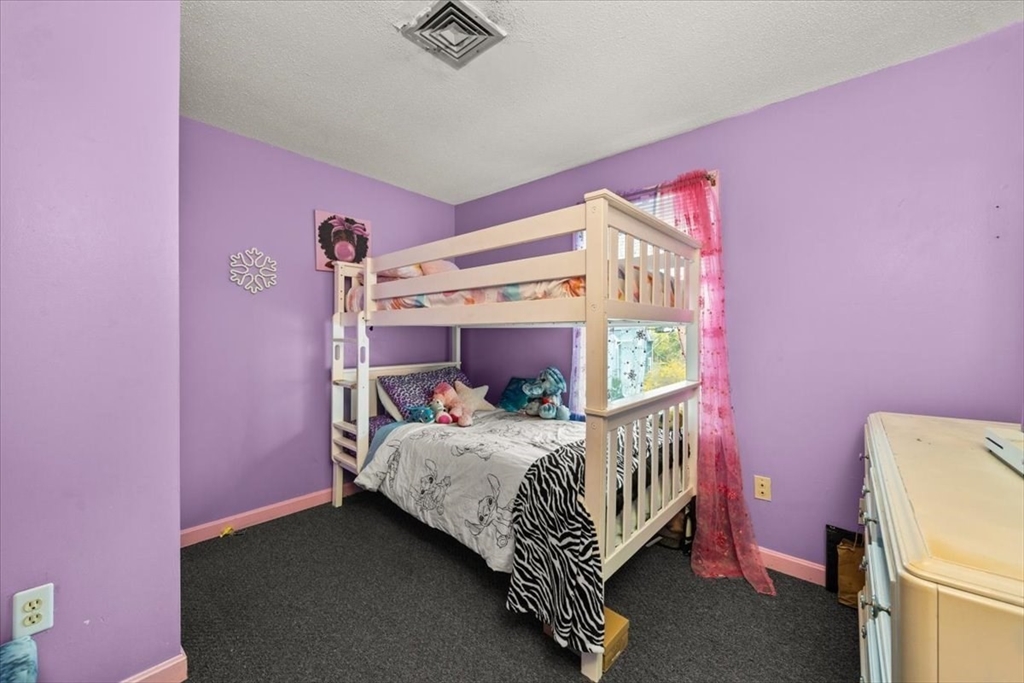 15 Hart St