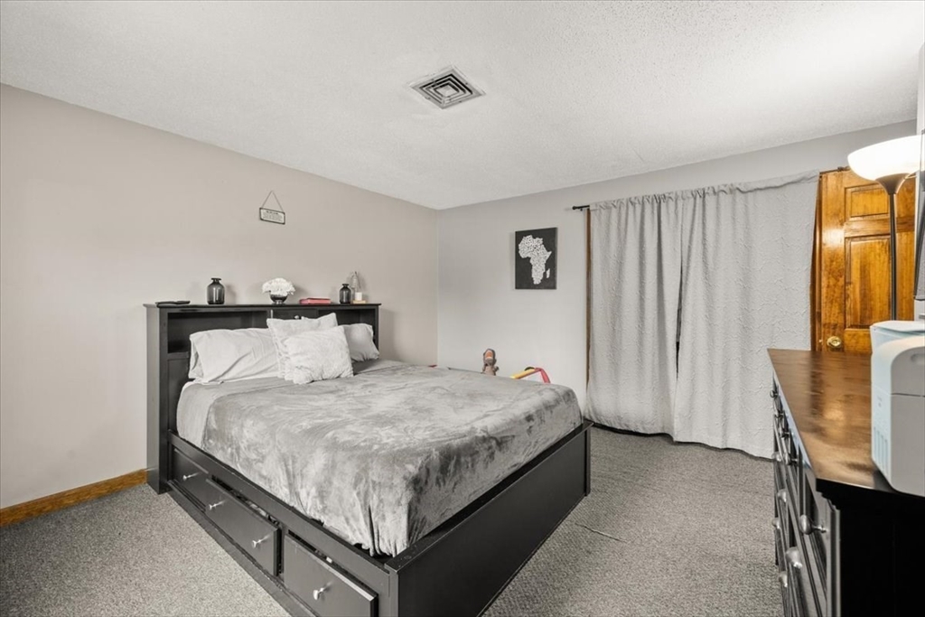 15 Hart St