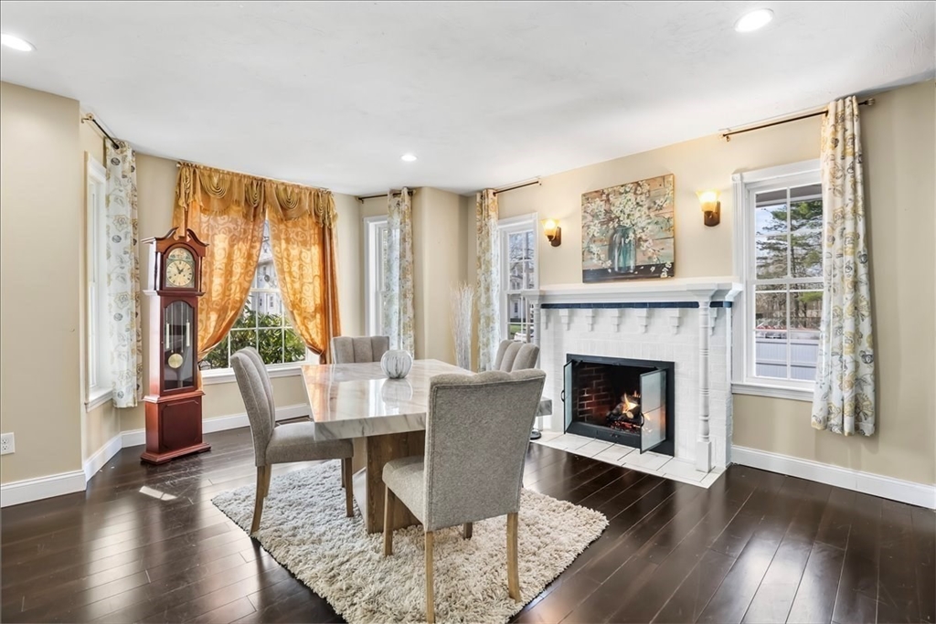 32 Byron Ave