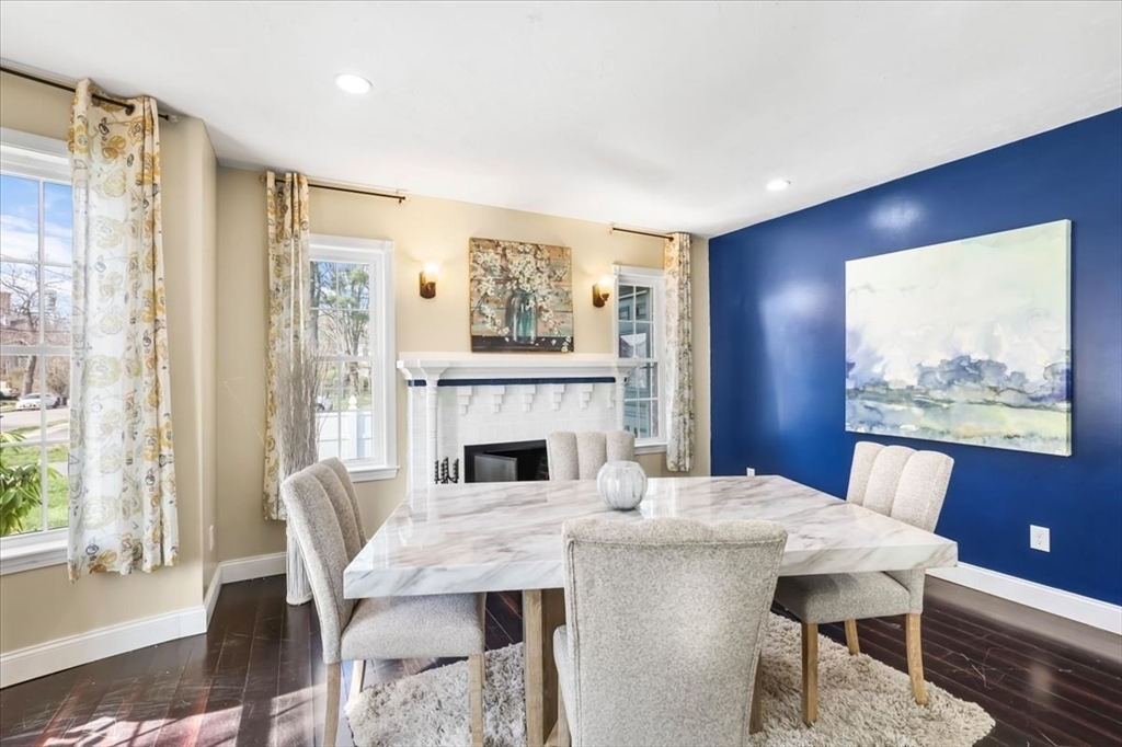 32 Byron Ave