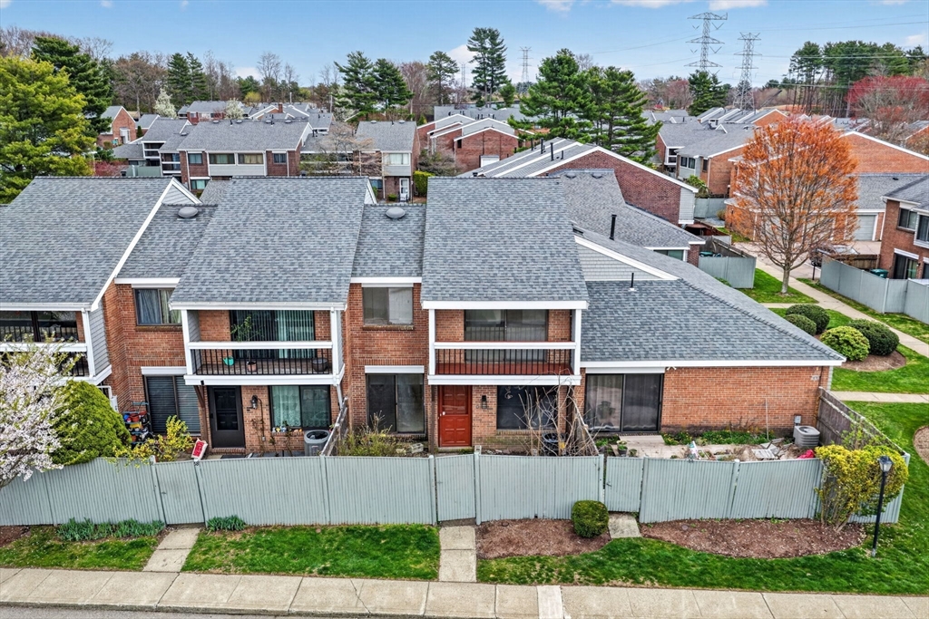 60 Laurelwood # 3 Unit: 32-3