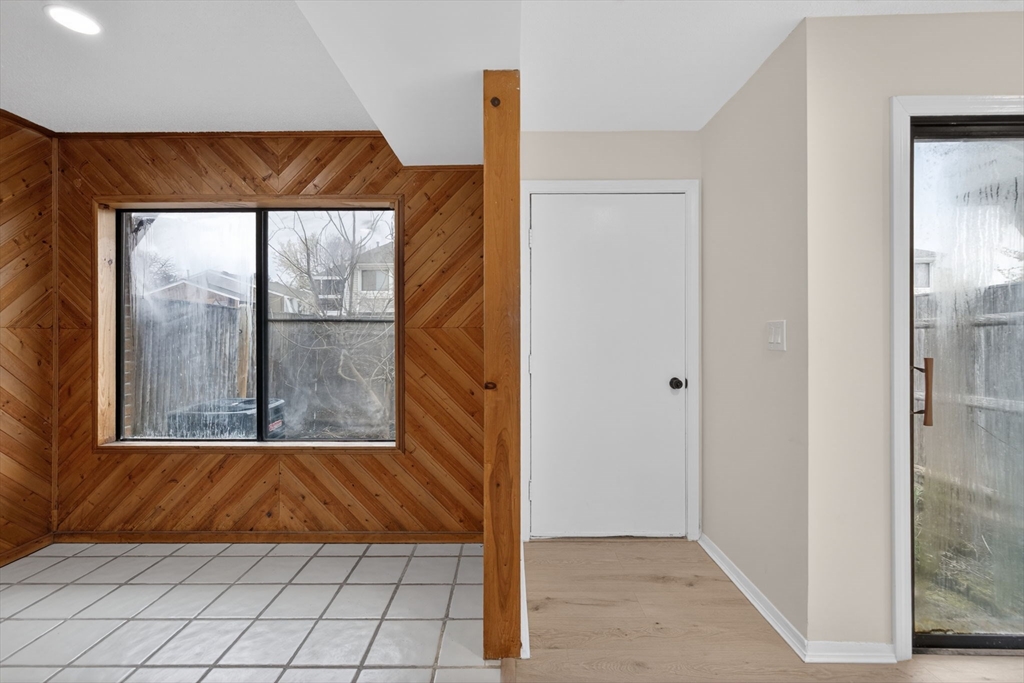60 Laurelwood # 3 Unit: 32-3