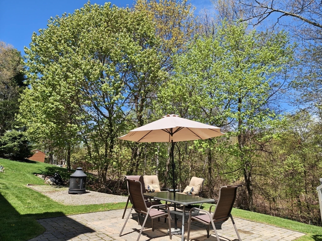 25 Manor Rd