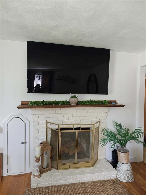 25 Manor Rd