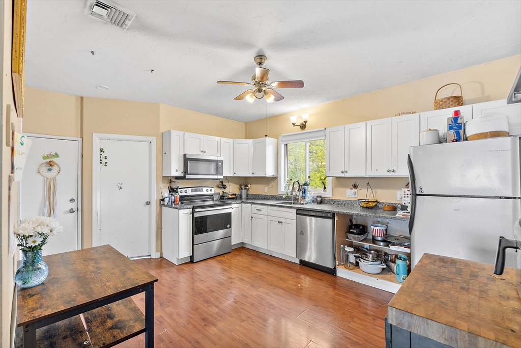 55 Cushing Ave