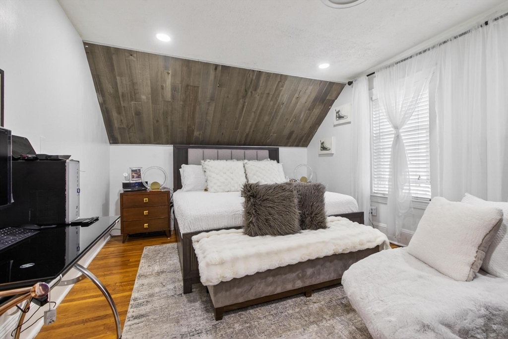 102 Thurber Avenue