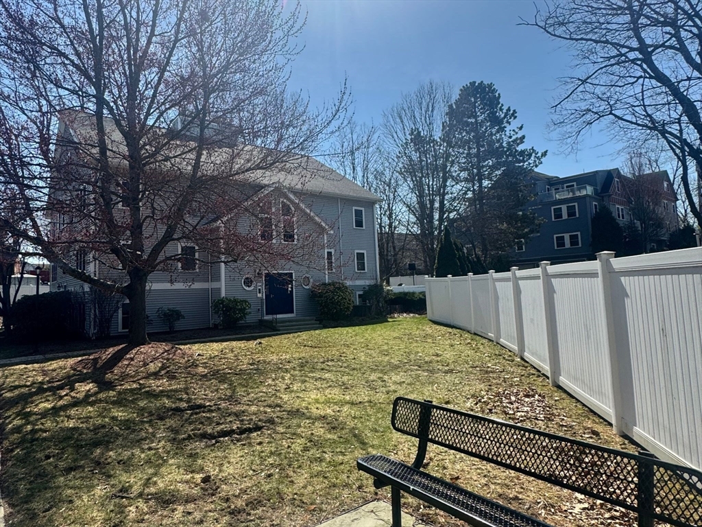 214 Florence St # 1A