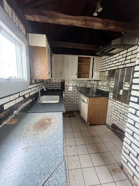 67 Delano St