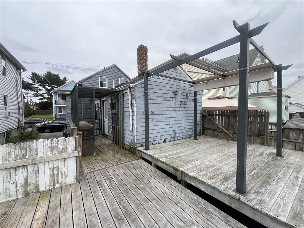 67 Delano St