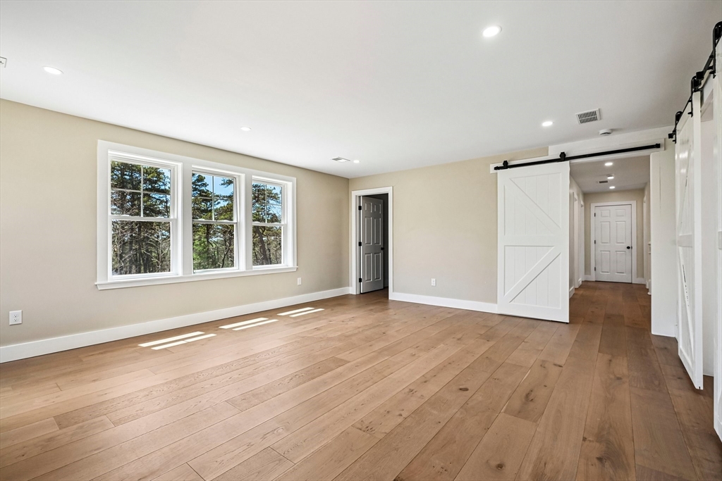33 Seabiscuit Dr