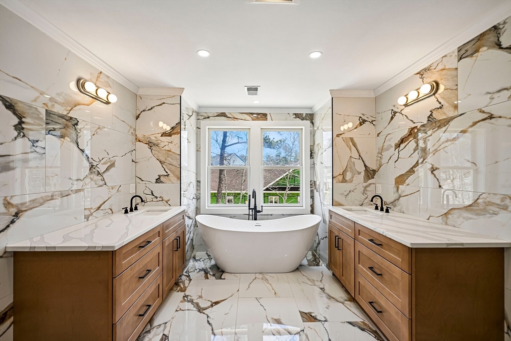 33 Seabiscuit Dr