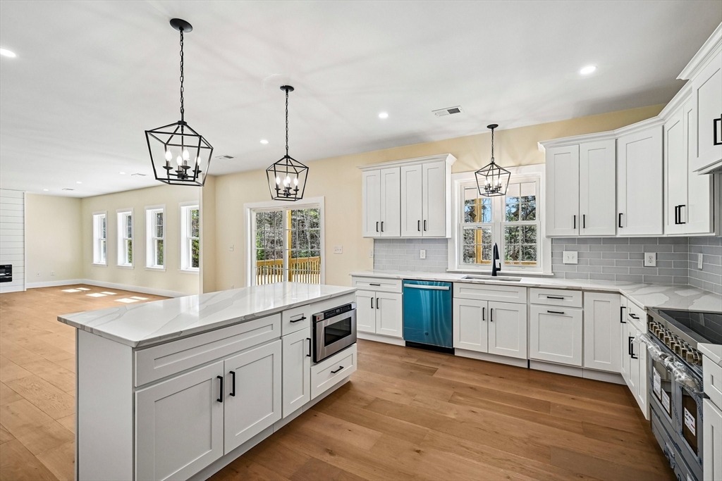 33 Seabiscuit Dr
