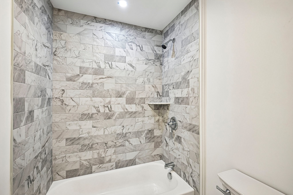 33 Seabiscuit Dr