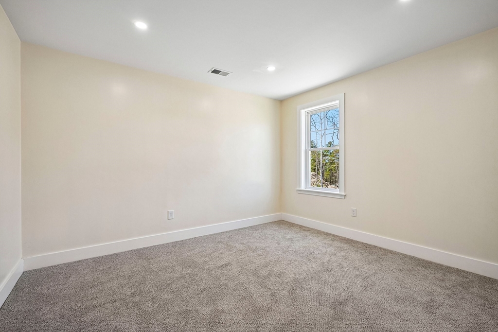 33 Seabiscuit Dr