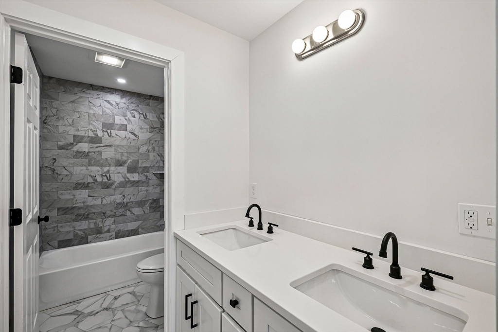 33 Seabiscuit Dr