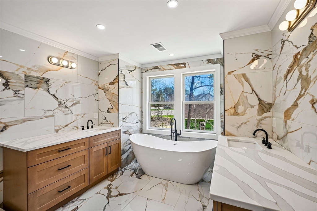 33 Seabiscuit Dr