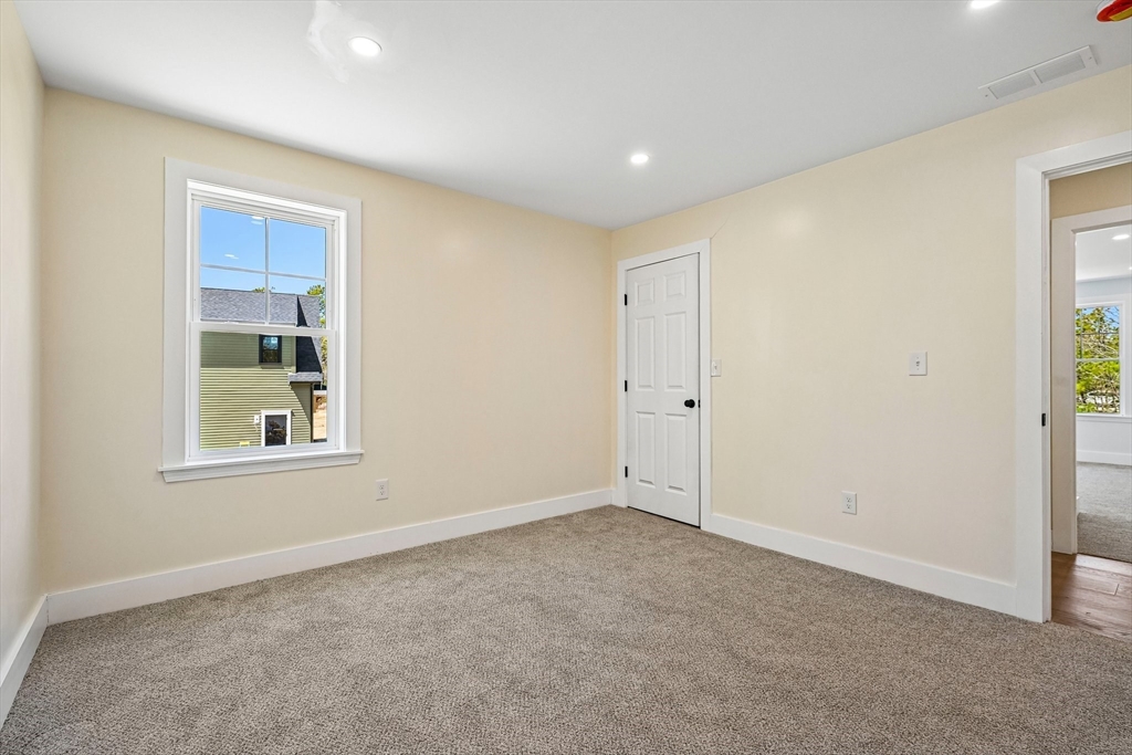 33 Seabiscuit Dr