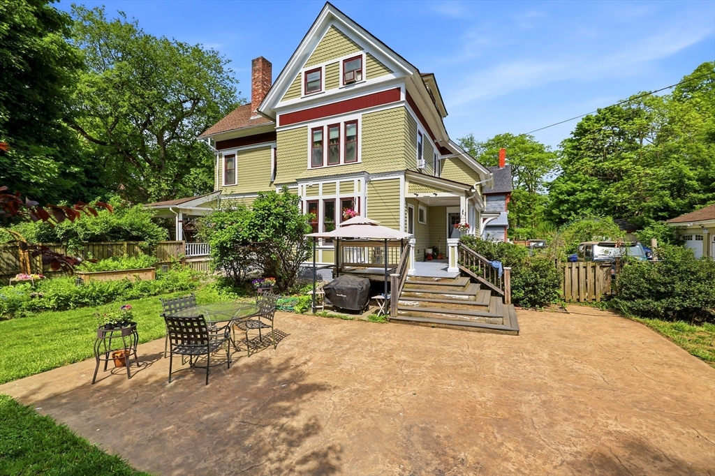 151 Bowdoin St