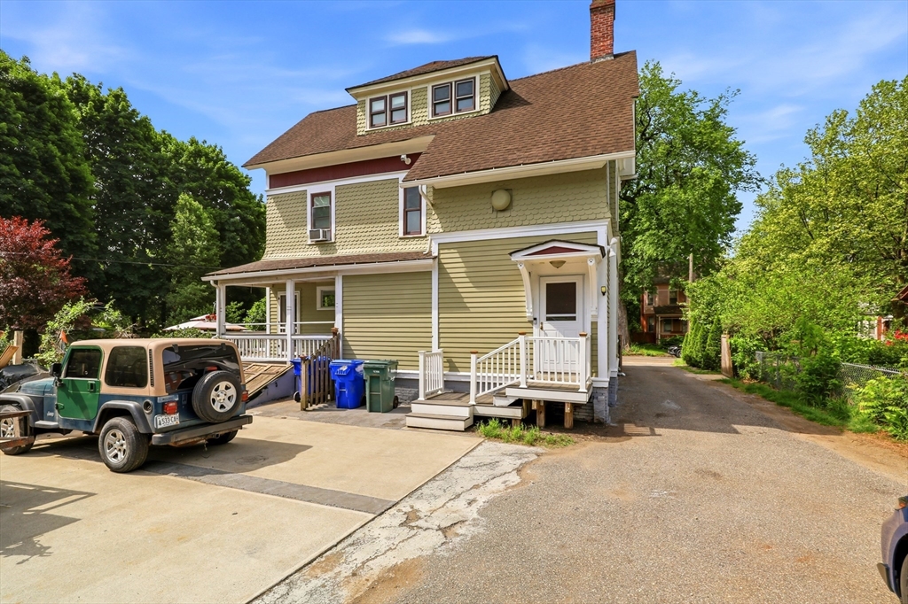 151 Bowdoin St