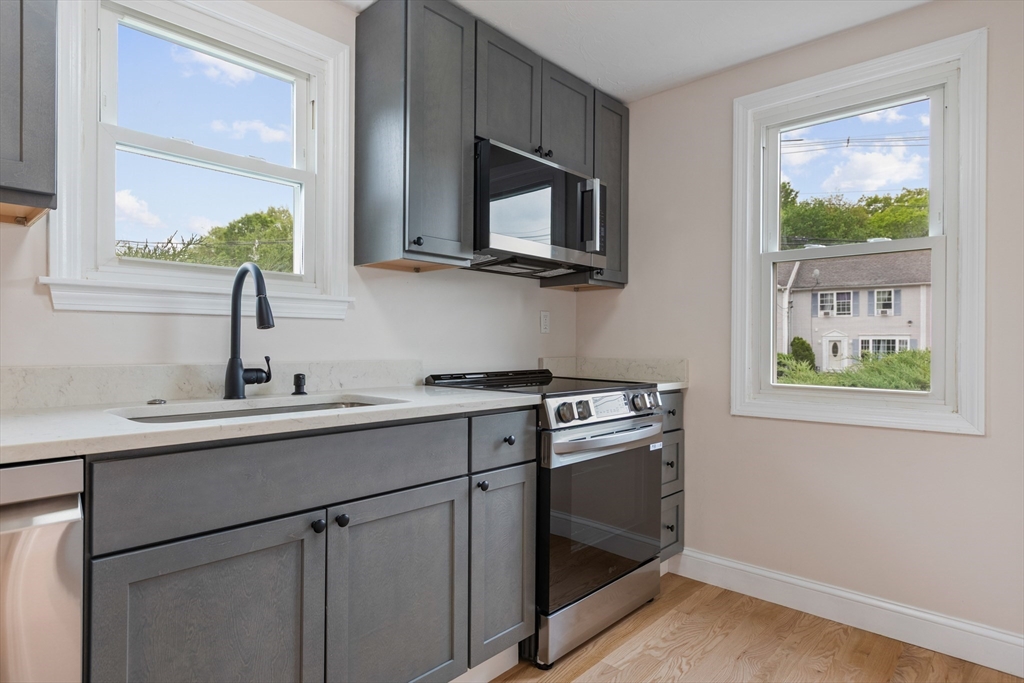 53 Colonel Bell Dr # 53