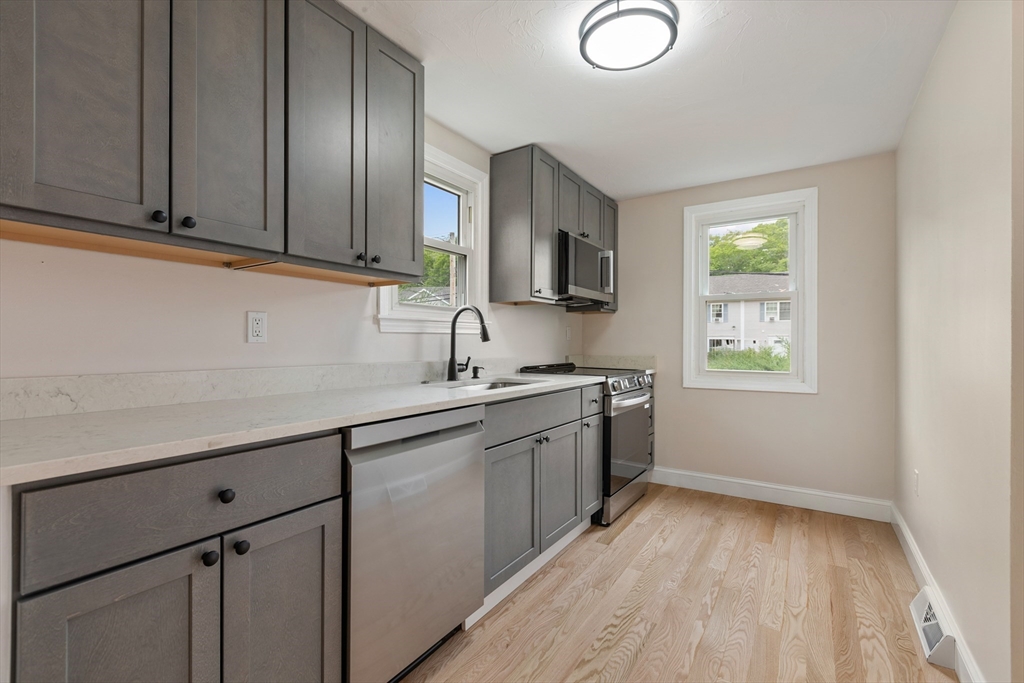 53 Colonel Bell Dr # 53