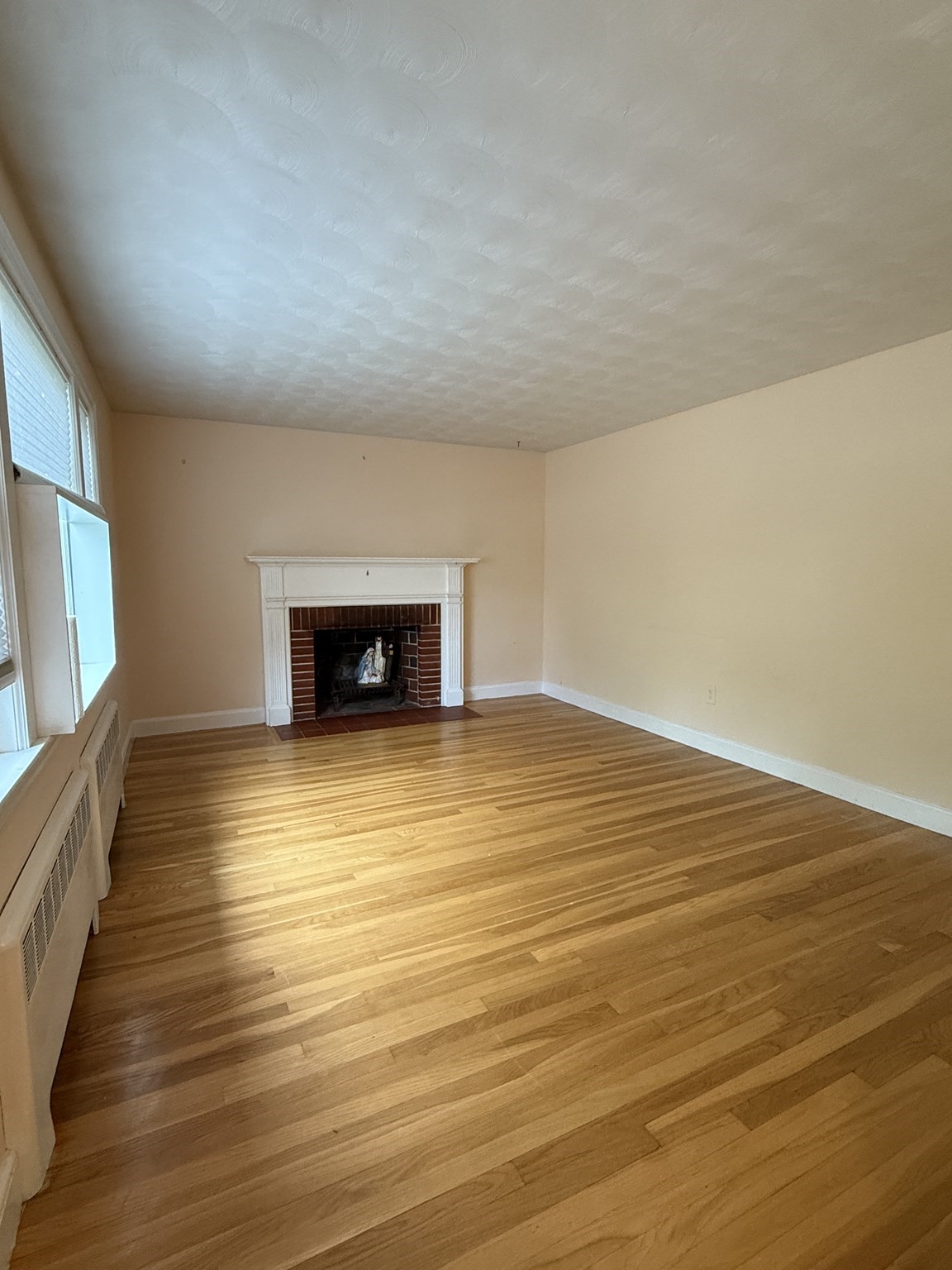 15 Swan St