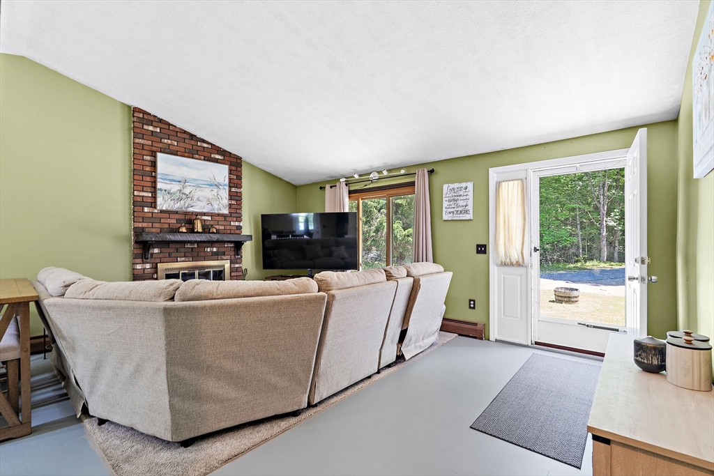 90 Oakmont Ave
