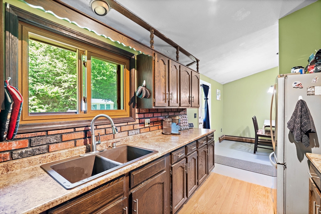 90 Oakmont Ave