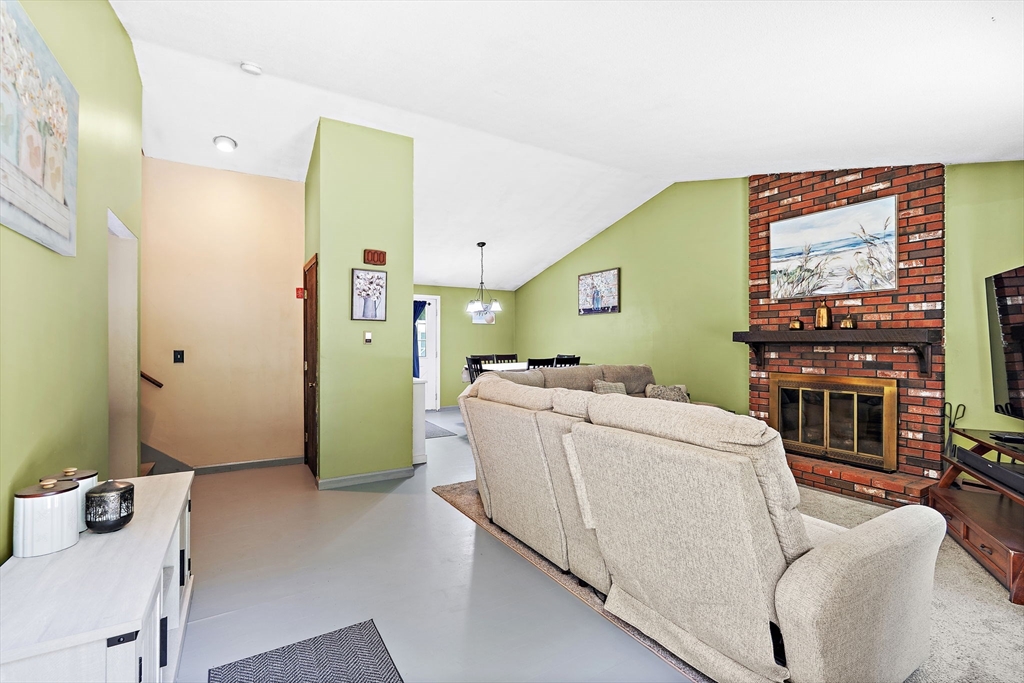 90 Oakmont Ave