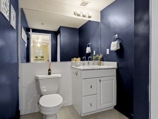15 N Beacon St # 1004