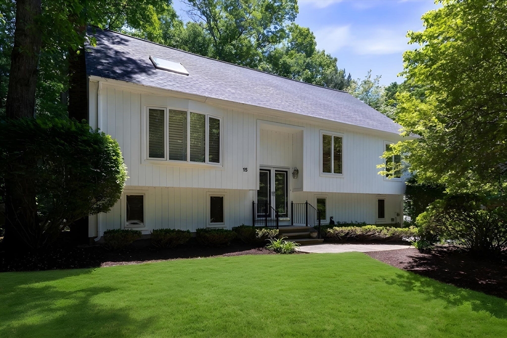 15 Pond View Cir