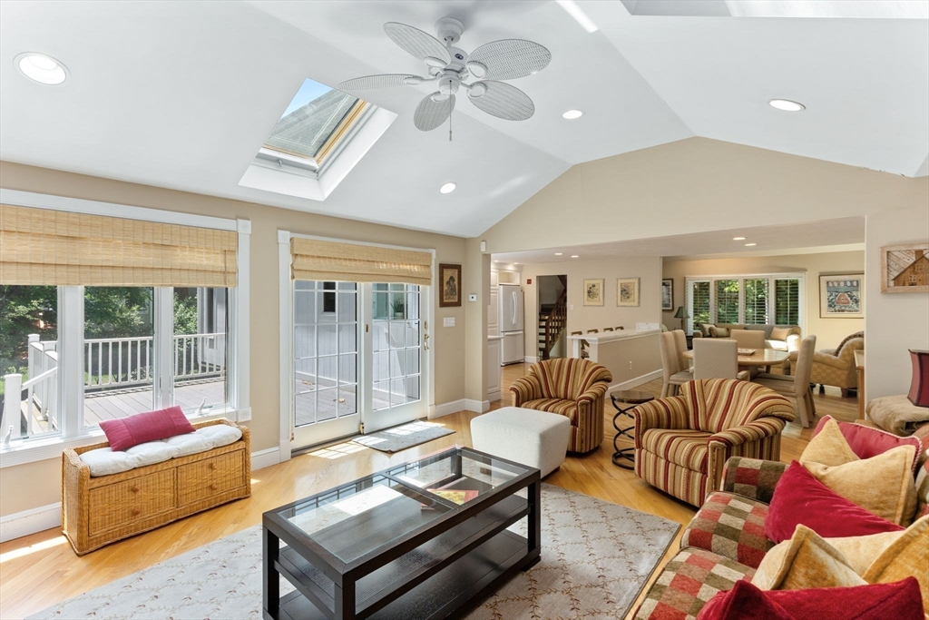 15 Pond View Cir