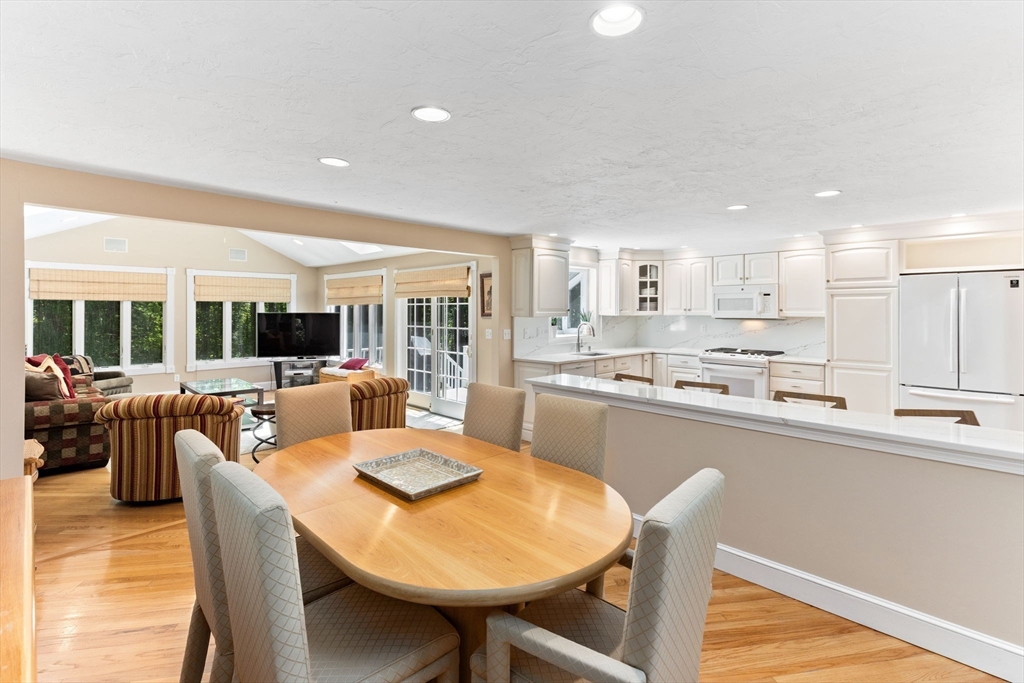 15 Pond View Cir