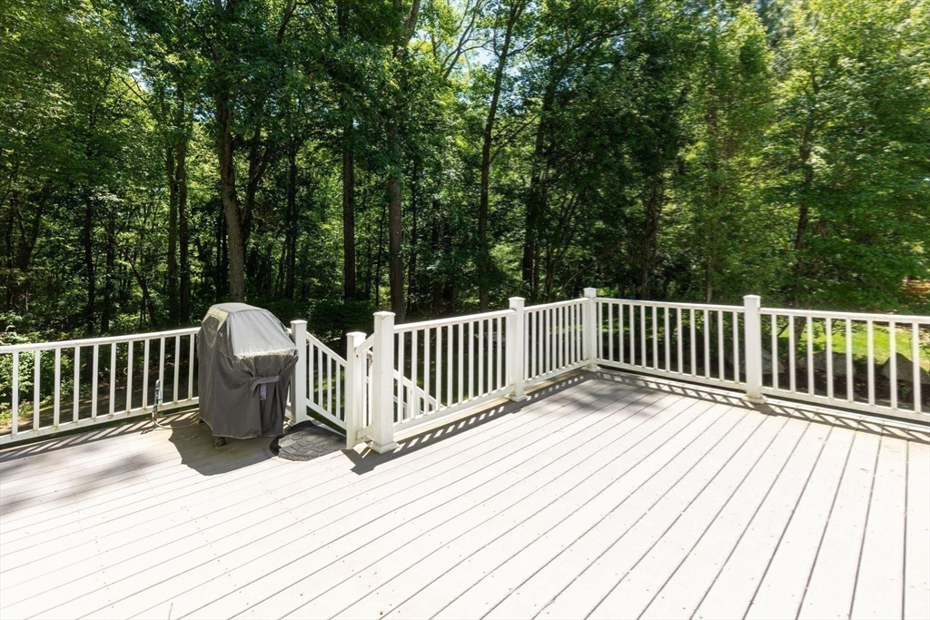 15 Pond View Cir