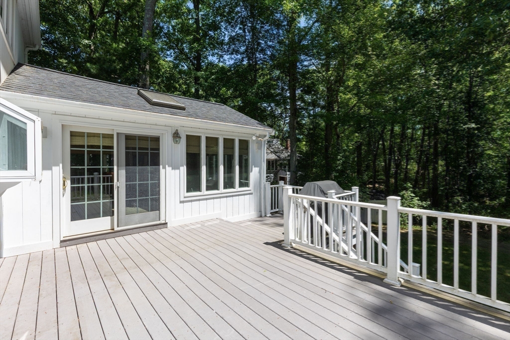 15 Pond View Cir