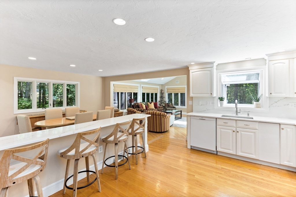 15 Pond View Cir