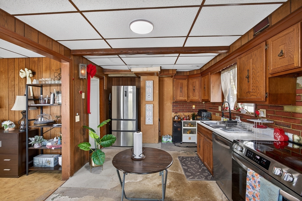10-12 Olive St