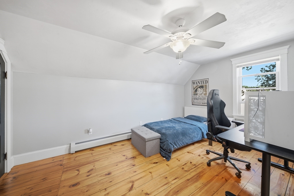 4 Dwight St