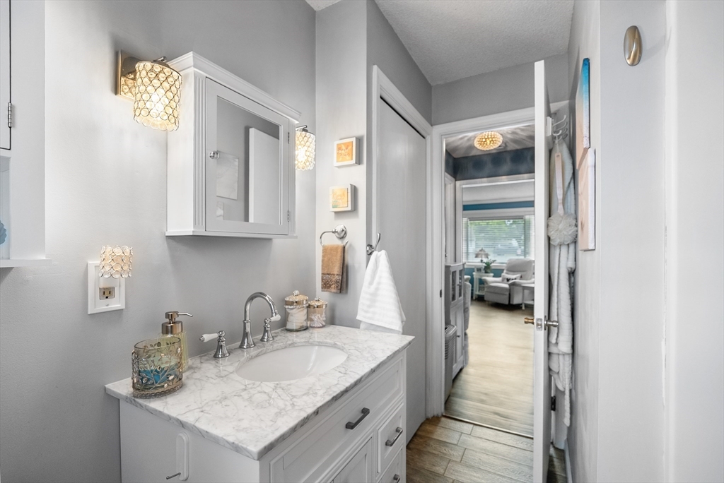 75 Outer Dr # 75