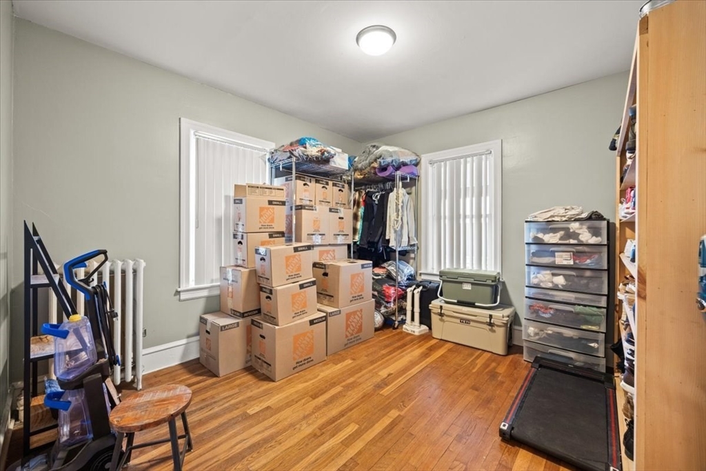 2118 Riverside Ave