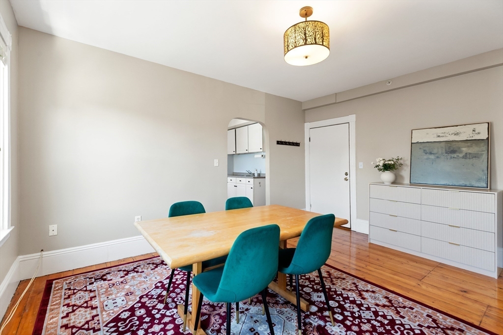 16 Dudley St # 2