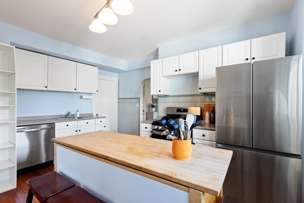 16 Dudley St # 2