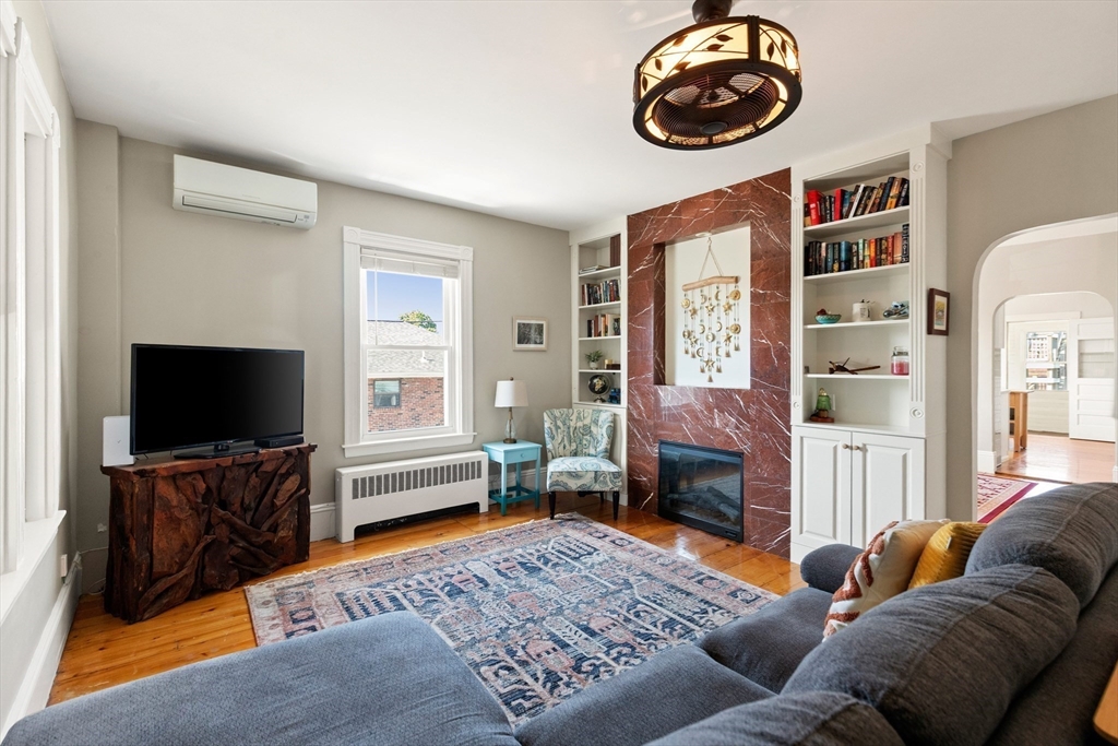 16 Dudley St # 2