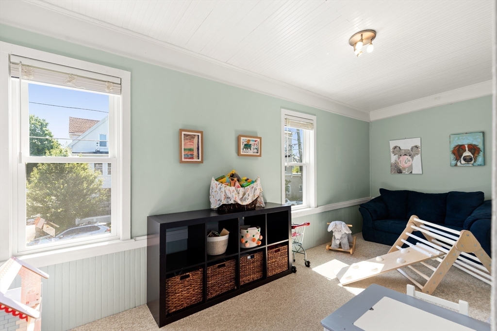 16 Dudley St # 2
