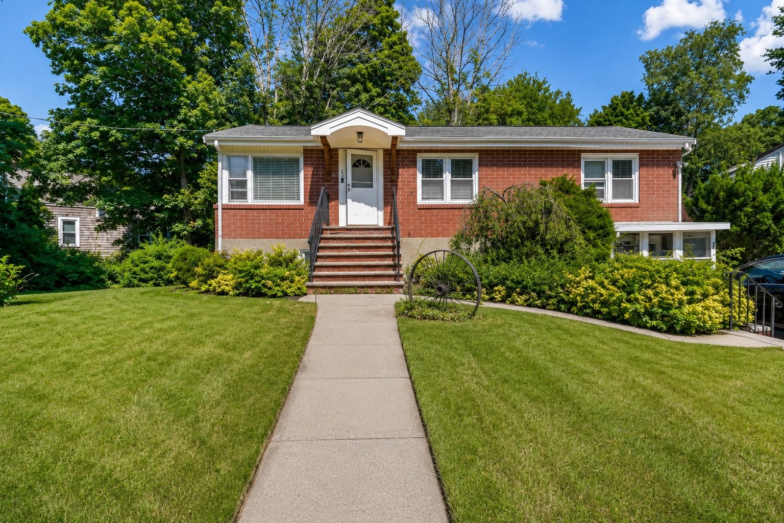 65 Fowler St