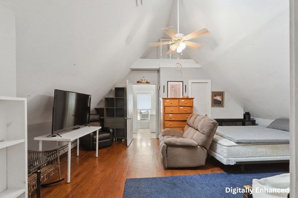 152-154 Reed St